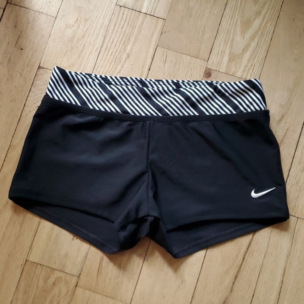 Nike short